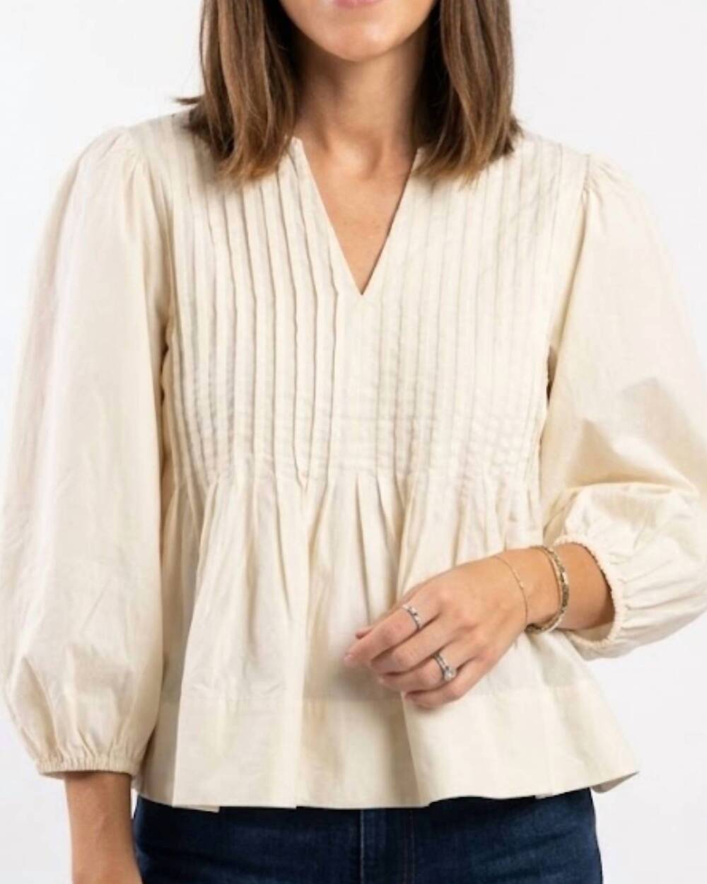 NEW ENTRO praline pintuck top in cream